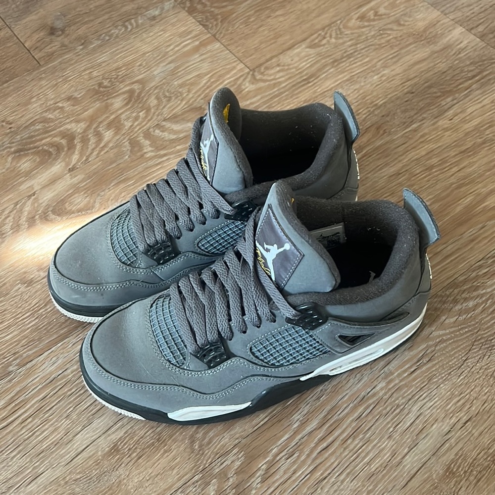 Jordan 4 Cool Grey